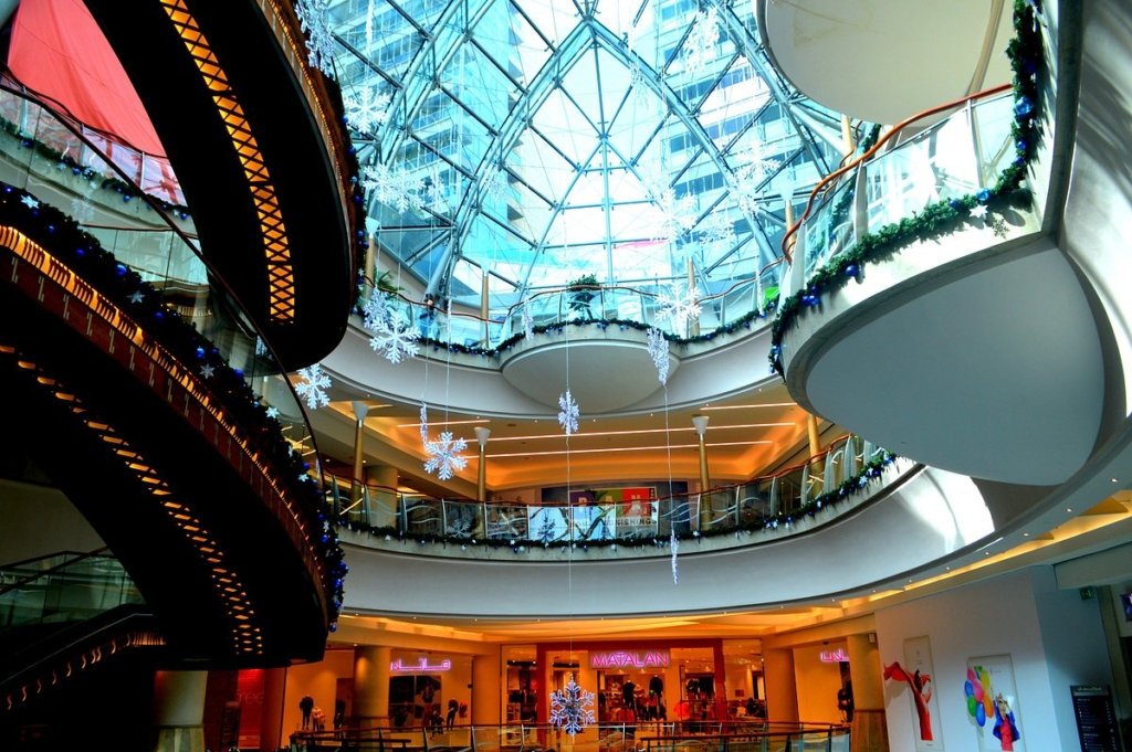 BurJuman Centre – A Blend of Business and Style